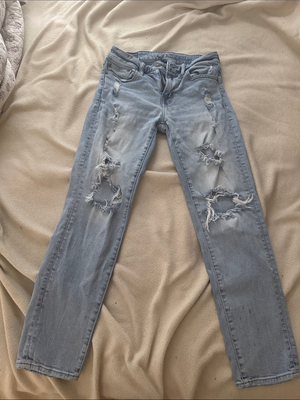 American Eagle Outfitters Light Blue Ripped Skinny Jeans